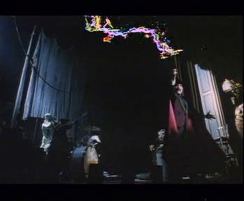 Imagenes del Video A Kind Of Magic