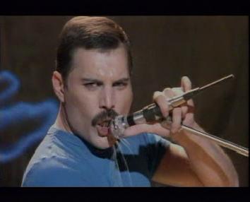 Imagenes del Video A Kind Of Magic