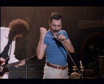 Imagenes del Video A Kind Of Magic