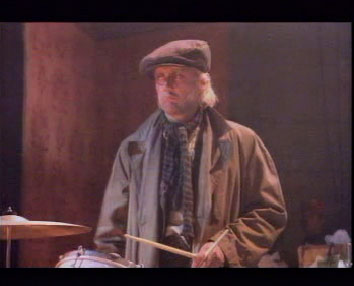 Imagenes del Video A Kind Of Magic