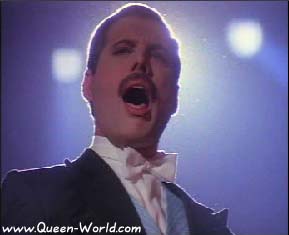 Fotos de Videos "Who Wants To Live Forever"