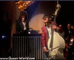 Fotos de Videos "Who Wants To Live Forever"