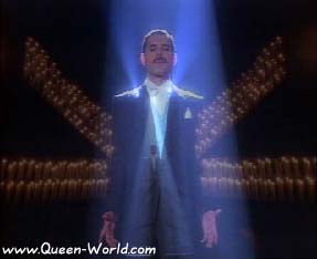 Fotos de Videos "Who Wants To Live Forever"