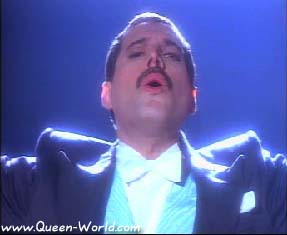 Fotos de Videos "Who Wants To Live Forever"